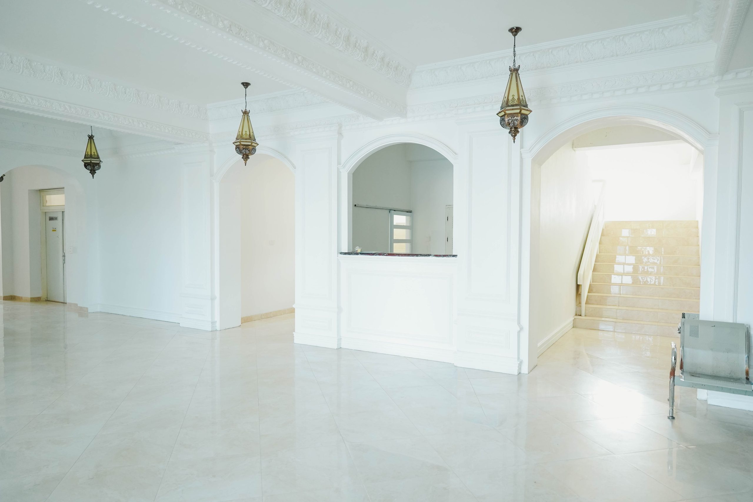 Pesona Gedung Sekolah IIEC: Vibesnya Bergaya Eropa