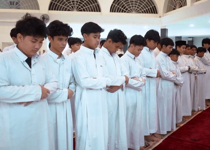 Syarat Wajib yang Harus Dipenuhi untuk Shalat