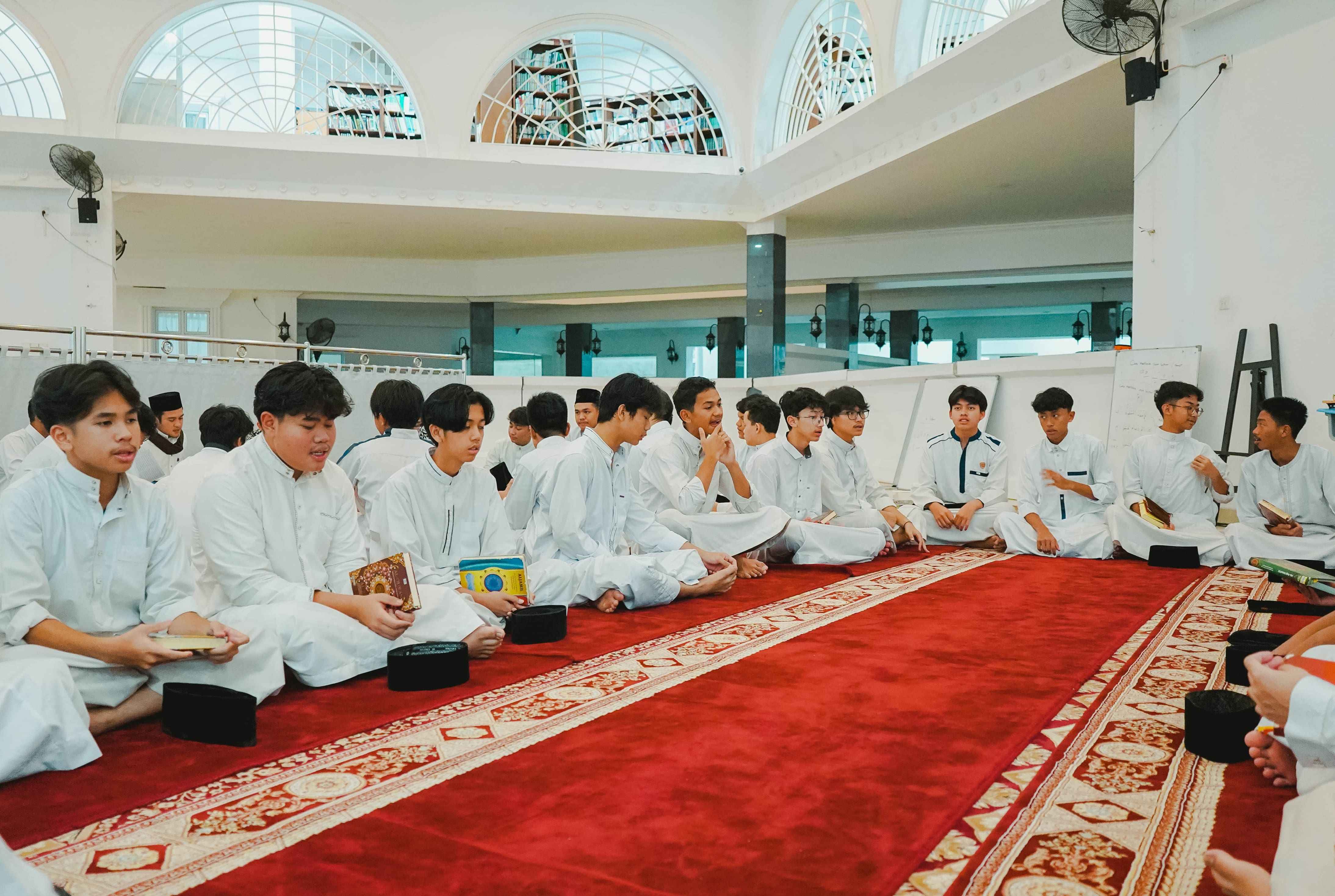 Mendidik Generasi Muslim di Era Kehidupan Digital