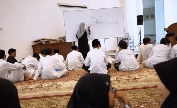 Mengapa Sekolah Islam Layak Jadi Prioritas Orang Tua Muslim