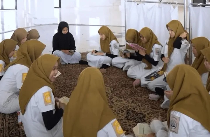 Sekolah Islami Tempat Tumbuhnya Generasi Penerus Umat